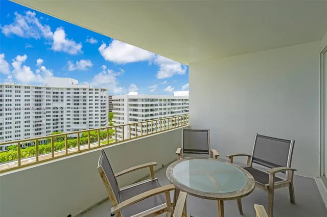 $975,000 | 177 Ocean Ln Drive, Unit 1203, Key Biscayne, FL 33149