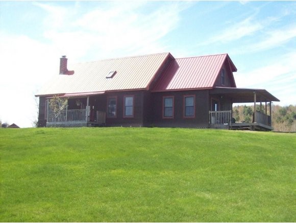 662 Lawyer Road Bakersfield, VT 05448 - Photo 1 of 1