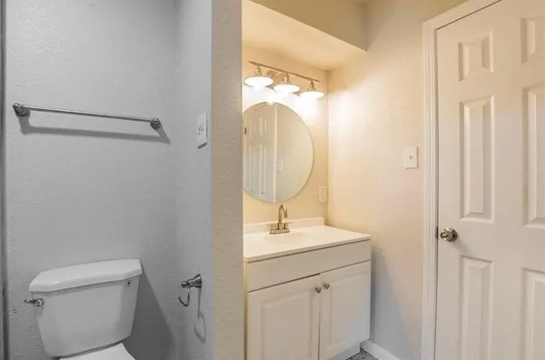 $1,800 | 1821 East Grauwyler Road, Unit 188, Irving, TX 75061