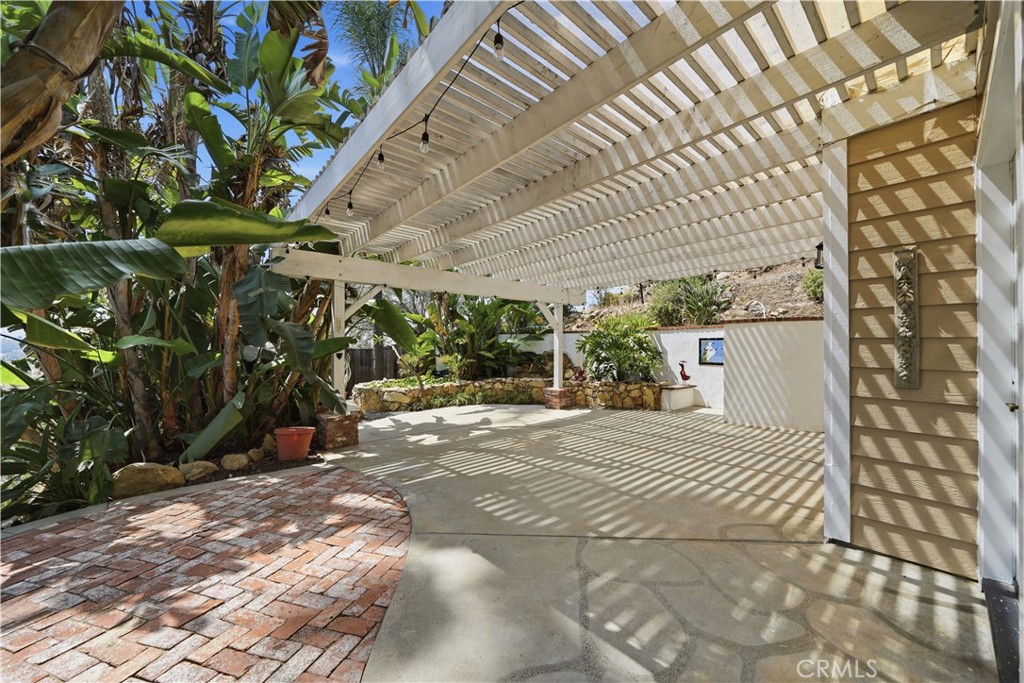 717 Porter Street Fallbrook, CA 92028 - Photo 9 of 55 Patio