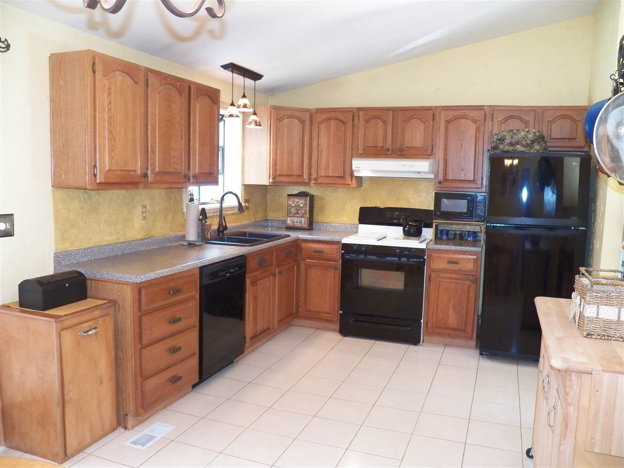 81 Mt Delight Road Deerfield, NH 03037 - Photo 2 of 30