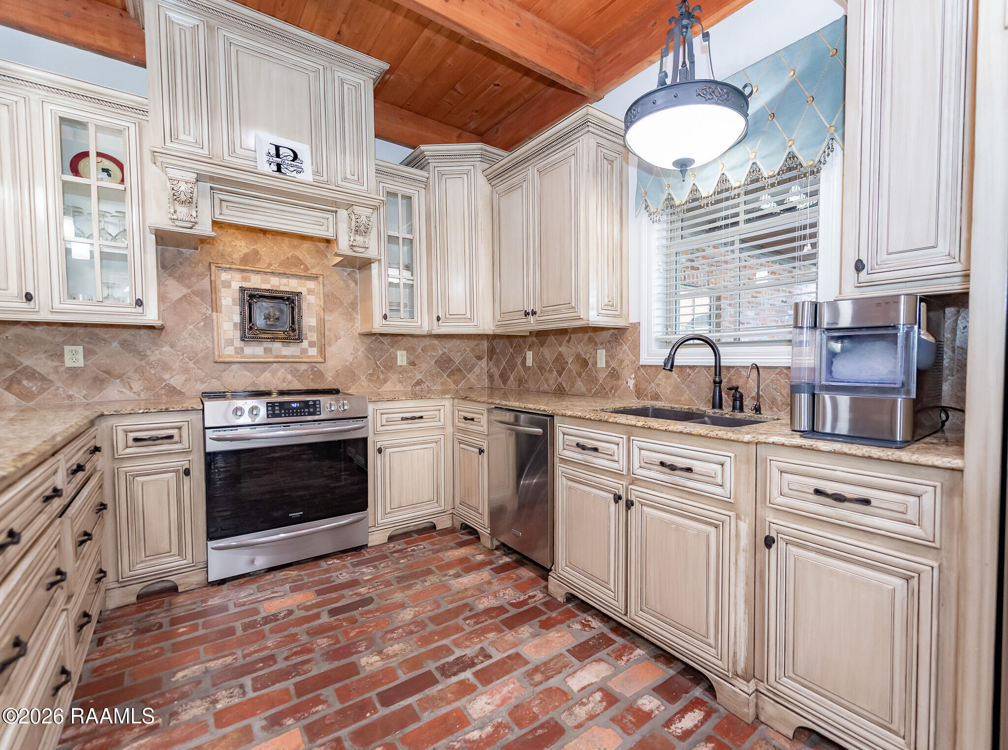 1350 College Road Eunice, LA 70535 - Photo 5 of 22 BHP_2865