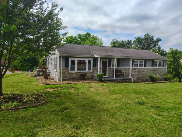 $264,900 | 108 Young Avenue, Lafayette, TN 37083