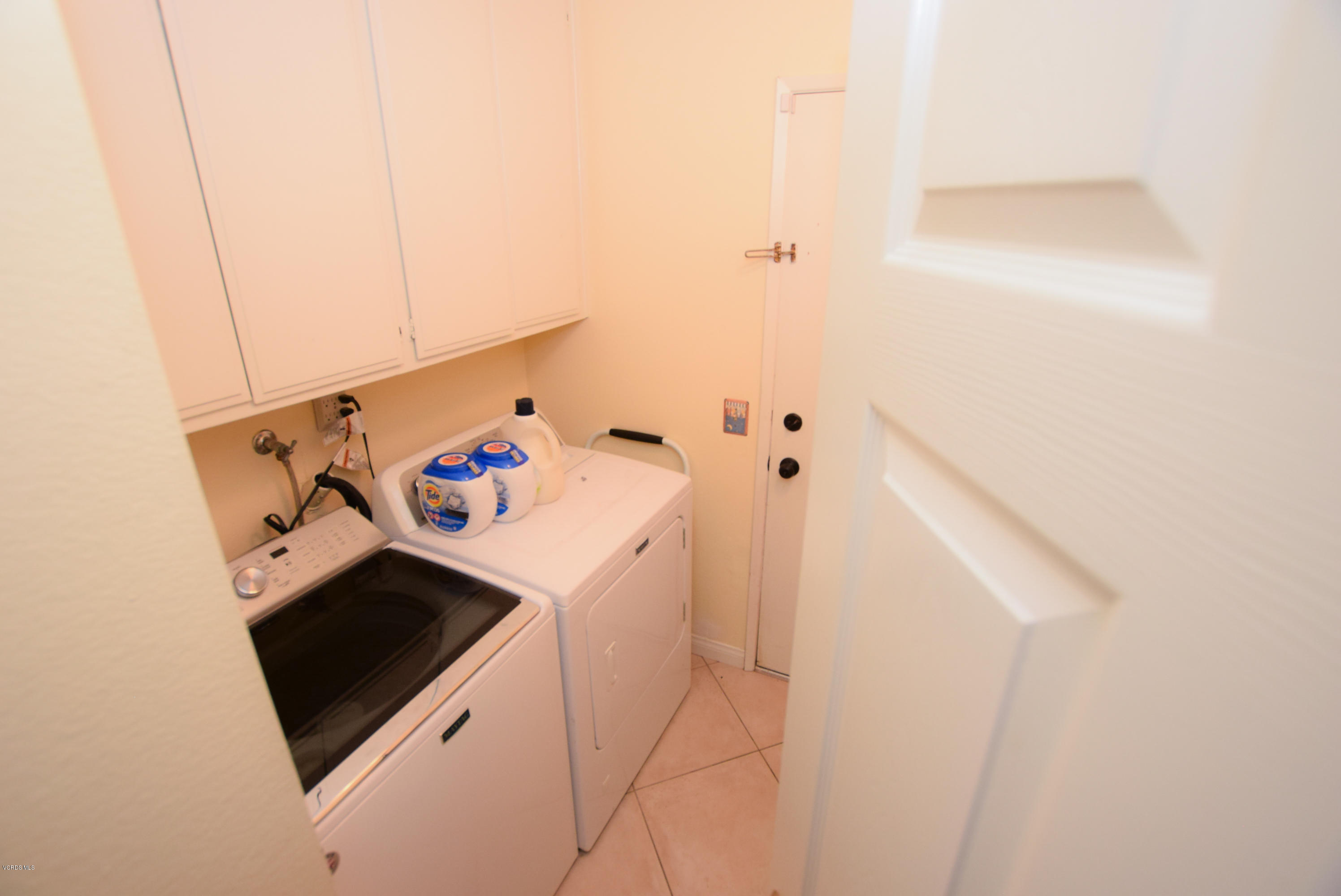 13133 East Annette Street Moorpark, CA 93021 - Photo 15 of 20 13133 annette (15 of 19)
