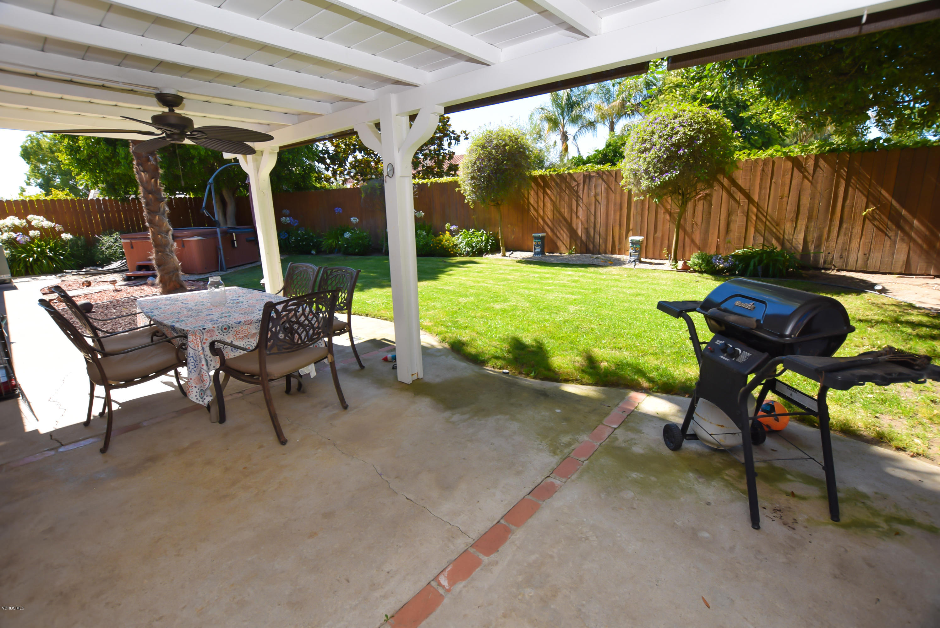 13133 East Annette Street Moorpark, CA 93021 - Photo 17 of 20 13133 annette (16 of 19)