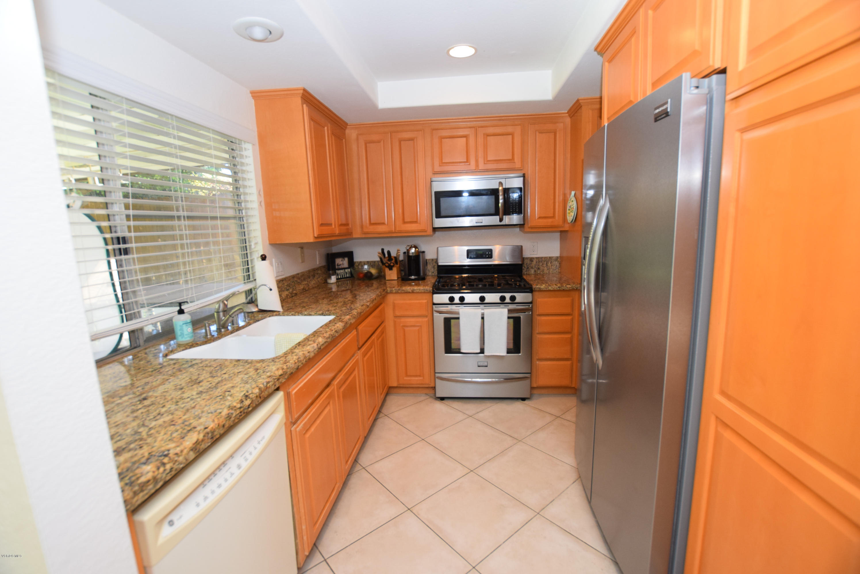13133 East Annette Street Moorpark, CA 93021 - Photo 6 of 20 13133 annette (4 of 19)