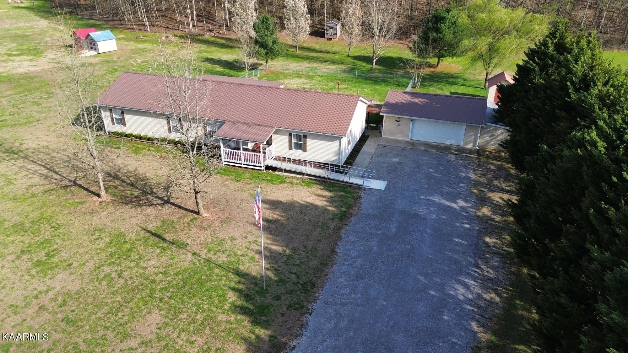 211 Baker Farm Road Tellico Plains, TN 37385 - Photo 5 of 32 Gallery Image 5