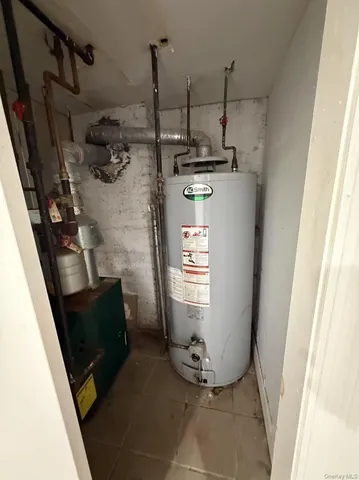 a view of a closet area