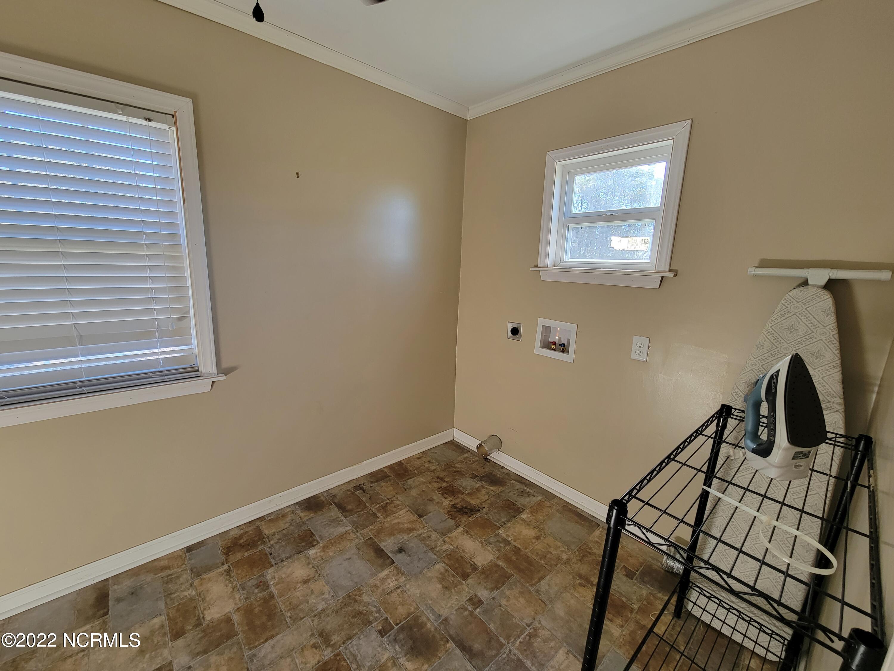 417 Fountaintown Road Beulaville, NC 28518 - Photo 14 of 24 20220112_102416