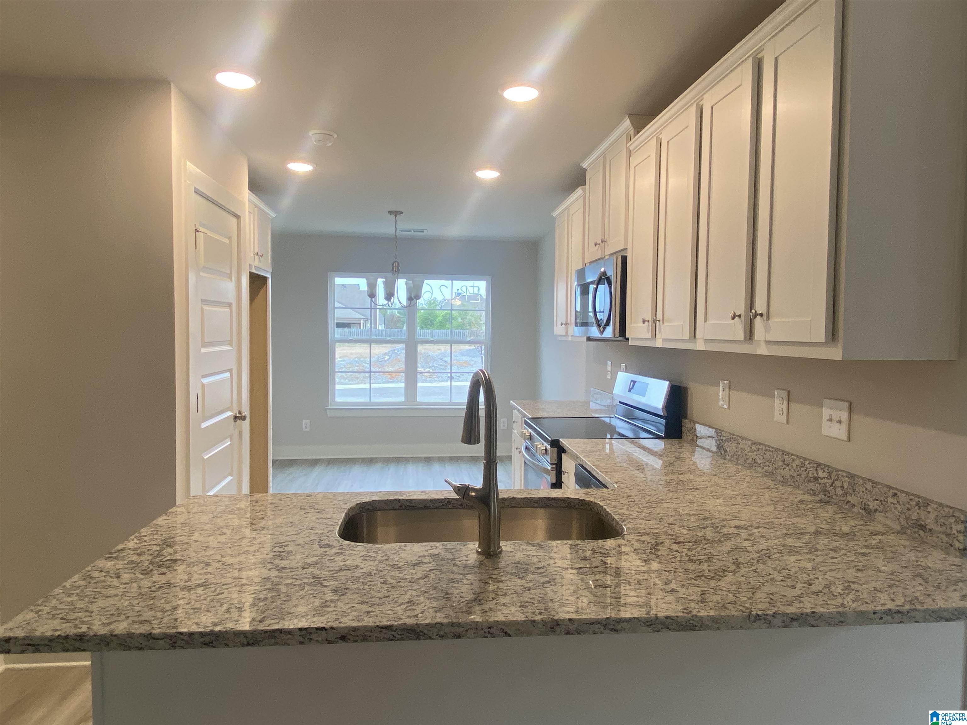 2067 Turquoise Lane Calera, AL 35040 - Photo 4 of 21
