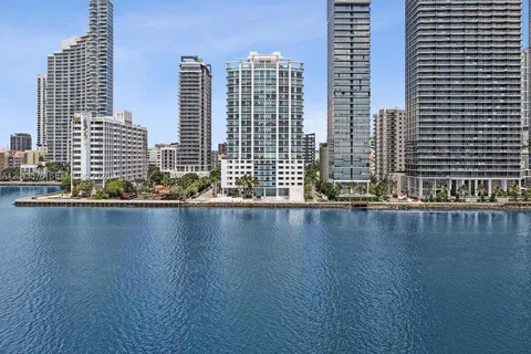 $515,000 | 725 Northeast 22nd Street, Unit 8B, Miami, FL 33137