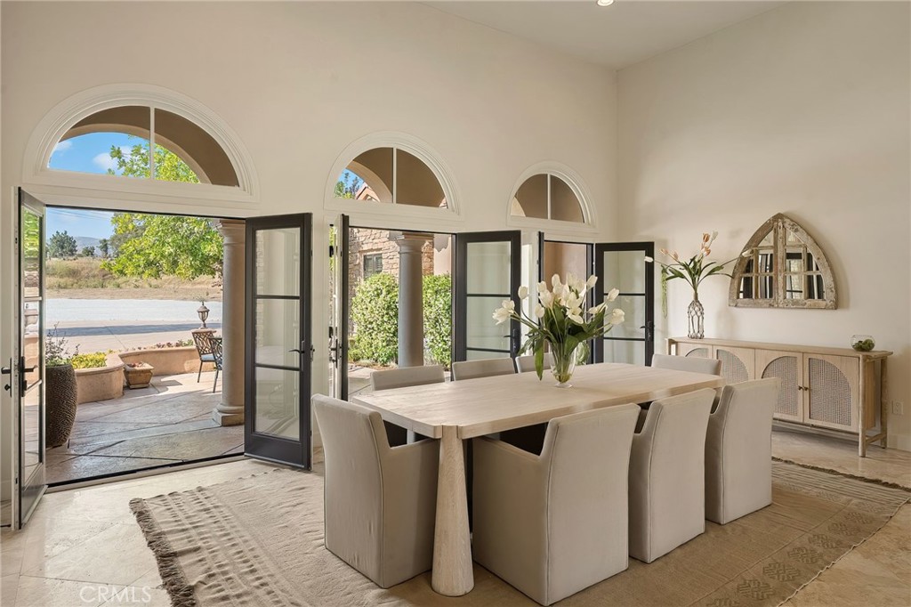 10727 West Stallion Ranch Road Shadow Hills, CA 91040 - Photo 15 of 43
