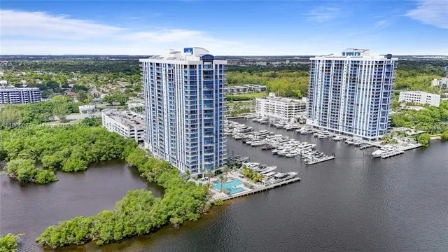 $1,375,000 | 17111 Biscayne Boulevard, Unit 401, North Miami Beach, FL 33160