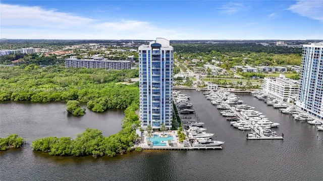 $1,375,000 | 17111 Biscayne Boulevard, Unit 401, North Miami Beach, FL 33160