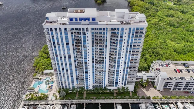 $1,375,000 | 17111 Biscayne Boulevard, Unit 401, North Miami Beach, FL 33160