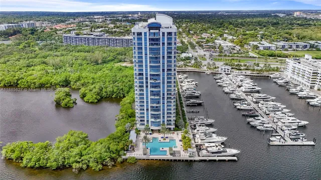 $1,375,000 | 17111 Biscayne Boulevard, Unit 401, North Miami Beach, FL 33160