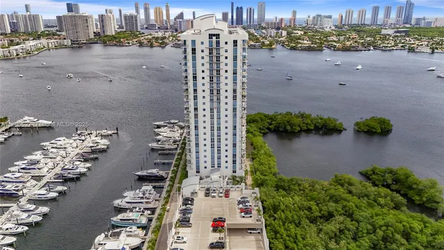 $1,375,000 | 17111 Biscayne Boulevard, Unit 401, North Miami Beach, FL 33160