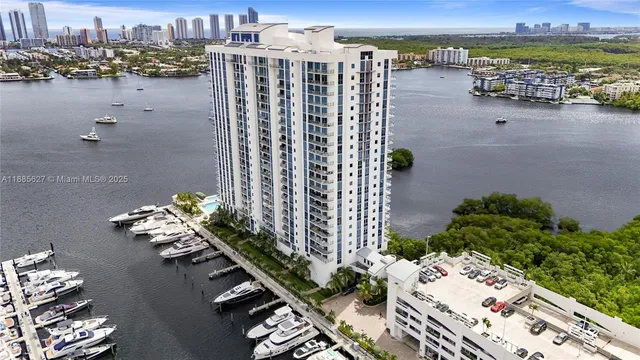 $1,375,000 | 17111 Biscayne Boulevard, Unit 401, North Miami Beach, FL 33160