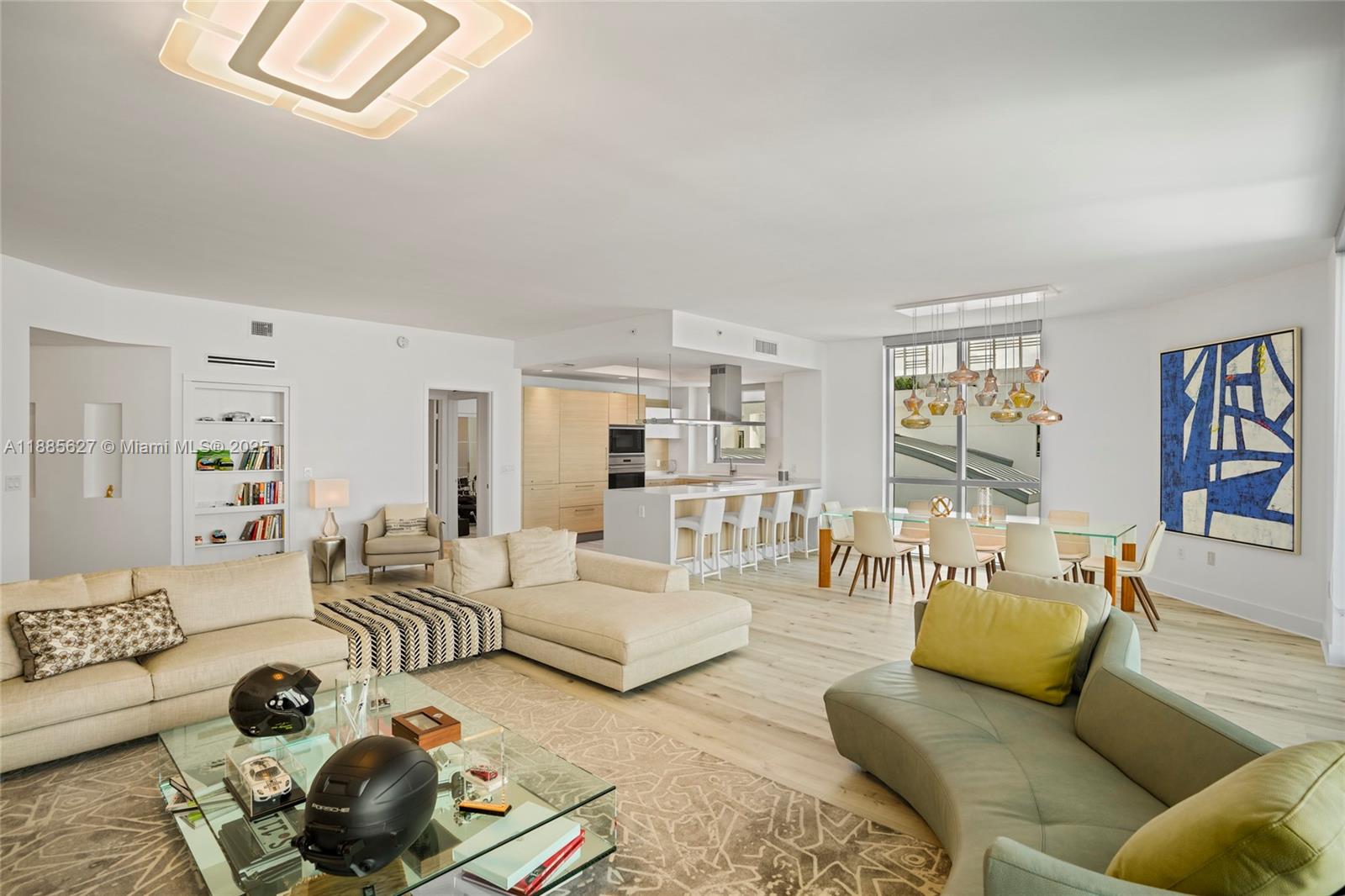 17111 Biscayne Boulevard, Unit 401 North Miami Beach, FL 33160 - Photo 7 of 66 a living room with furniture and a couch