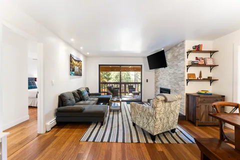 $1,299,000 | 929 Southwood Boulevard, Incline Village, NV 89451