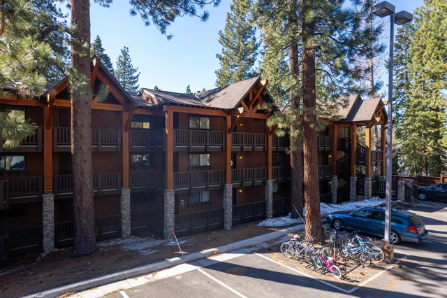 $1,299,000 | 929 Southwood Boulevard, Incline Village, NV 89451