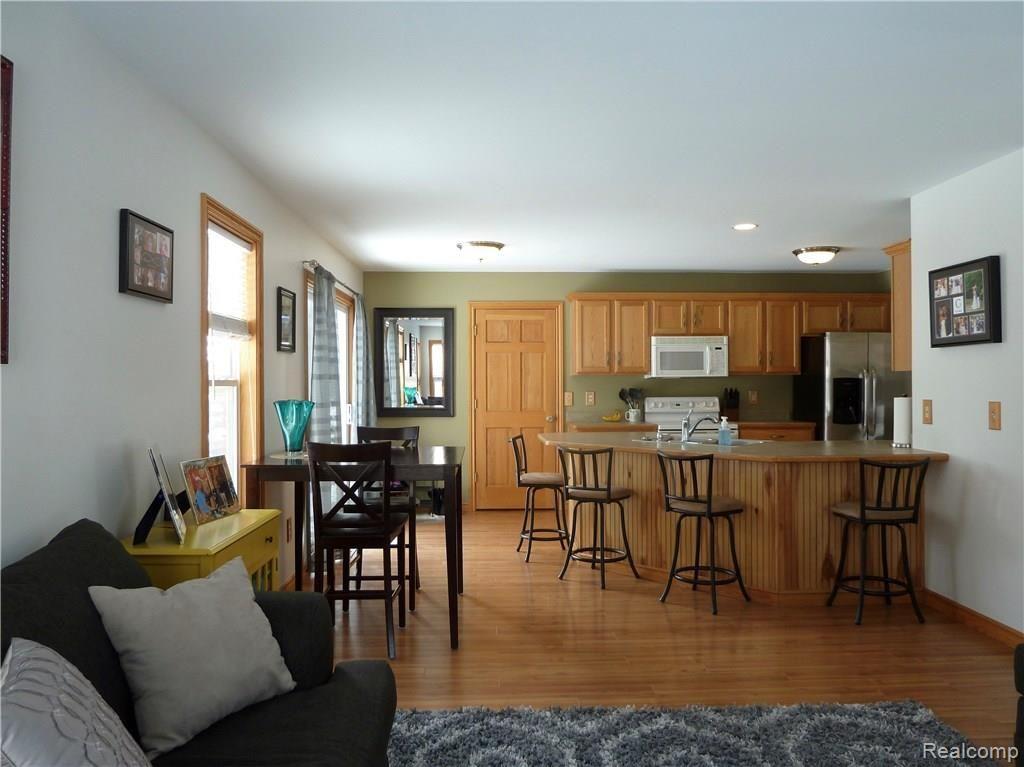 1378 Remsing Street Hartland, MI 48353 - Photo 15 of 52 Kitchen - Nook