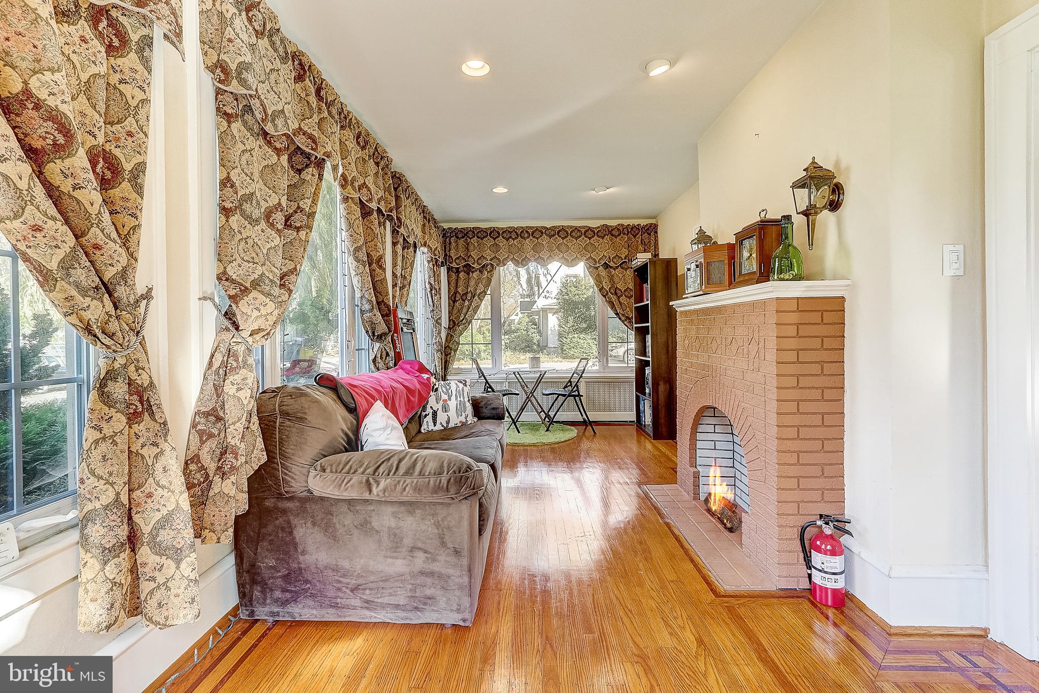 2704 Cove Road Pennsauken, NJ 08109 - Photo 9 of 47