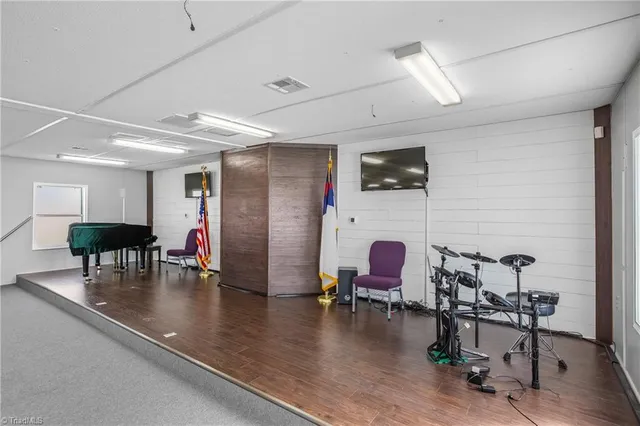 $675,000 | 1255 Mountain View Road, King, NC 27021