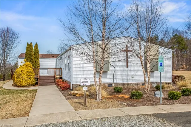 $675,000 | 1255 Mountain View Road, King, NC 27021