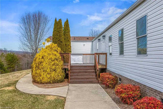 $675,000 | 1255 Mountain View Road, King, NC 27021