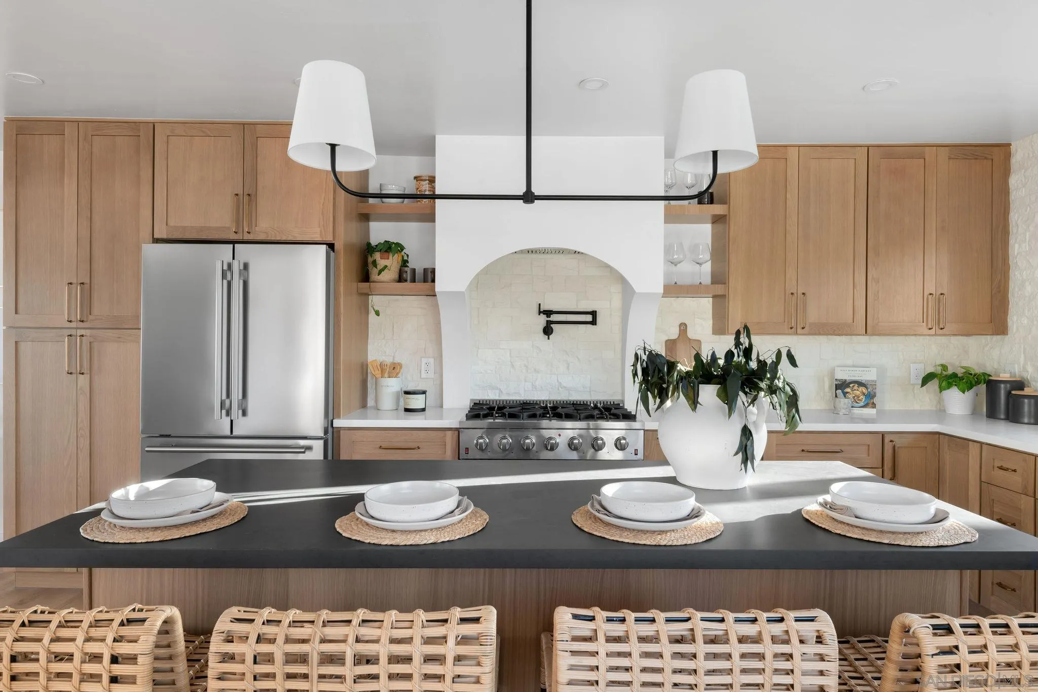 486 Murray Drive El Cajon, CA 92020 - Photo 7 of 22 a view of a dining room with furniture