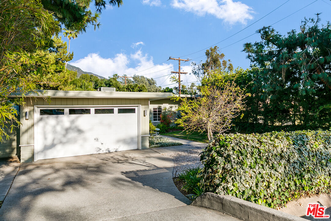 2386 Allen Avenue Altadena, CA 91001 - Photo 40 of 41 front view of a house with a yard