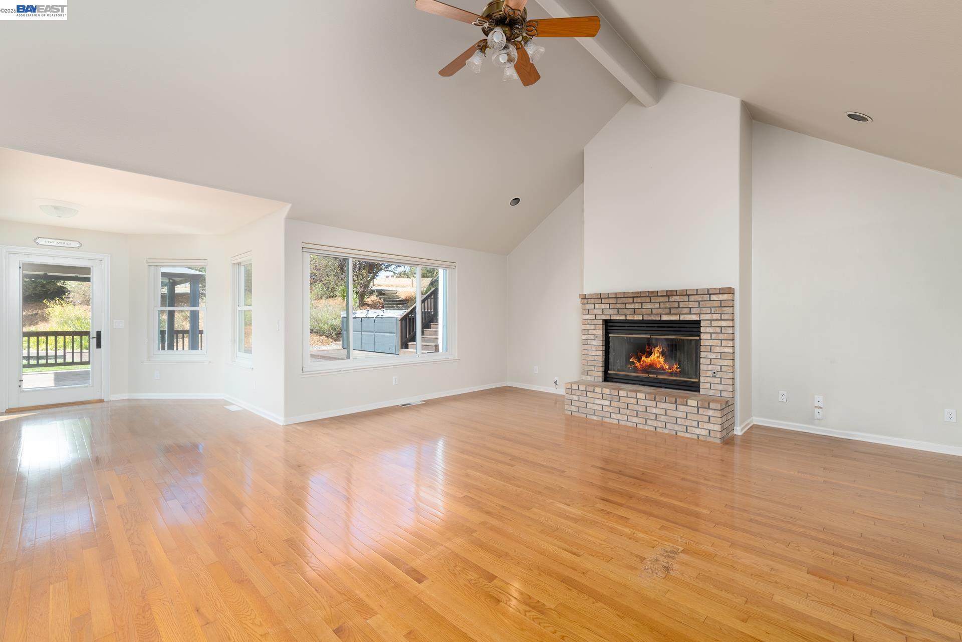 228 Stowring Road Petaluma, CA 94952 - Photo 5 of 45