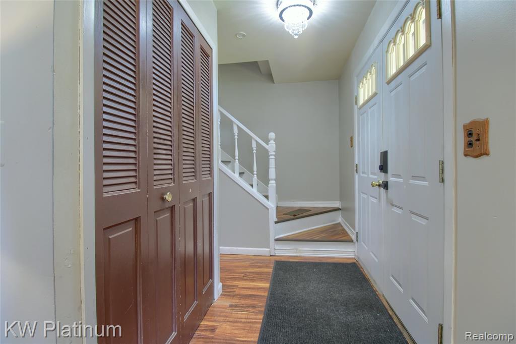 25168 Goddard Road Taylor, MI 48180 - Photo 4 of 32