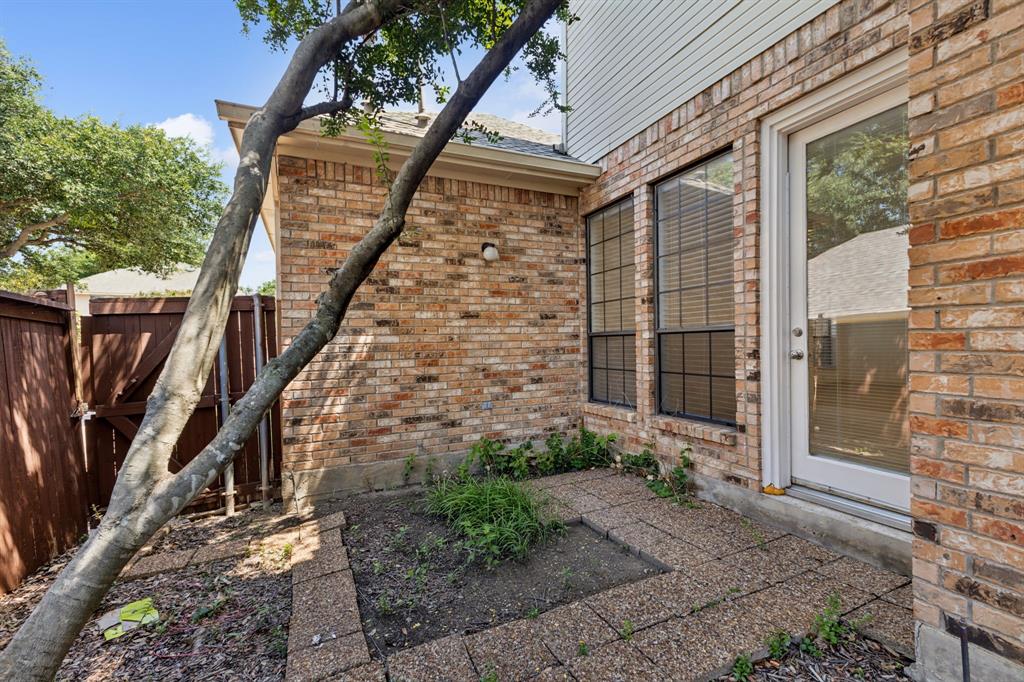 2685 Carnation Drive Richardson, TX 75082 - Photo 40 of 40 a view of a pathway of the house