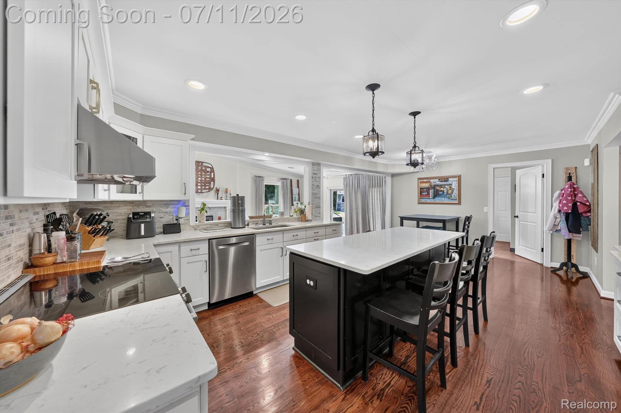 3115 Glengrove Drive Rochester, MI 48309 - Photo 12 of 66 13-3115-Glengrove-Dr-WindowStill-Photography.jpg