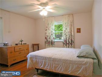 1874 Bertram Road Huntingdon Valley, PA 19006 - Photo 10 of 12