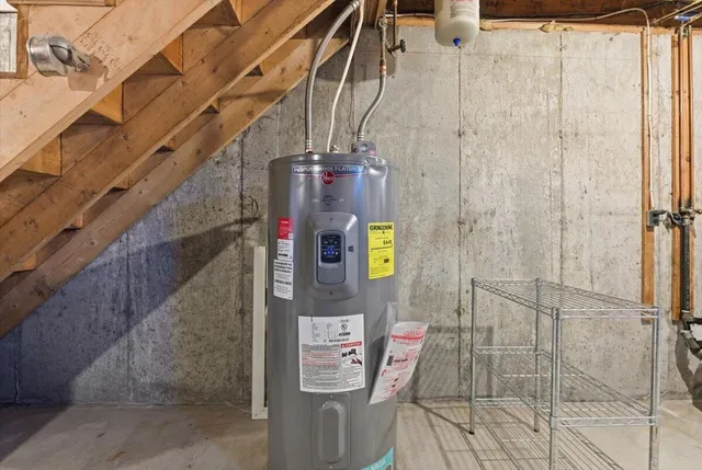 $210,000 | 45 Andrea Lane, Unit 19, Auburn, ME 04210