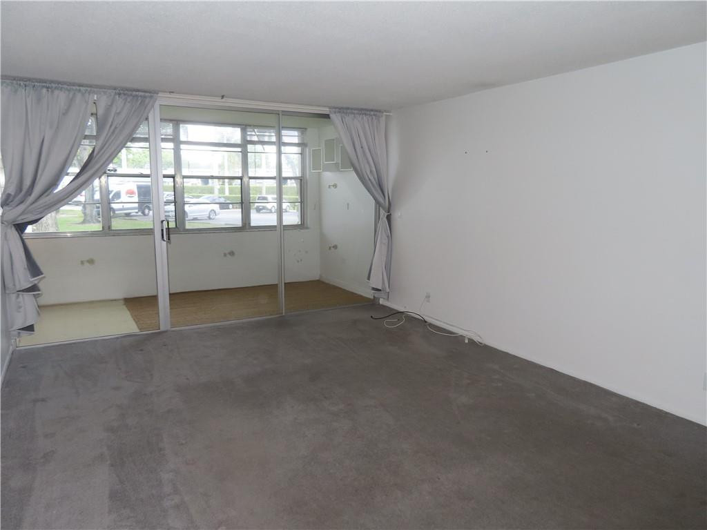 6901 Cypress Road, Unit A14 Plantation, FL 33317 - Photo 5 of 26 Photo 5
