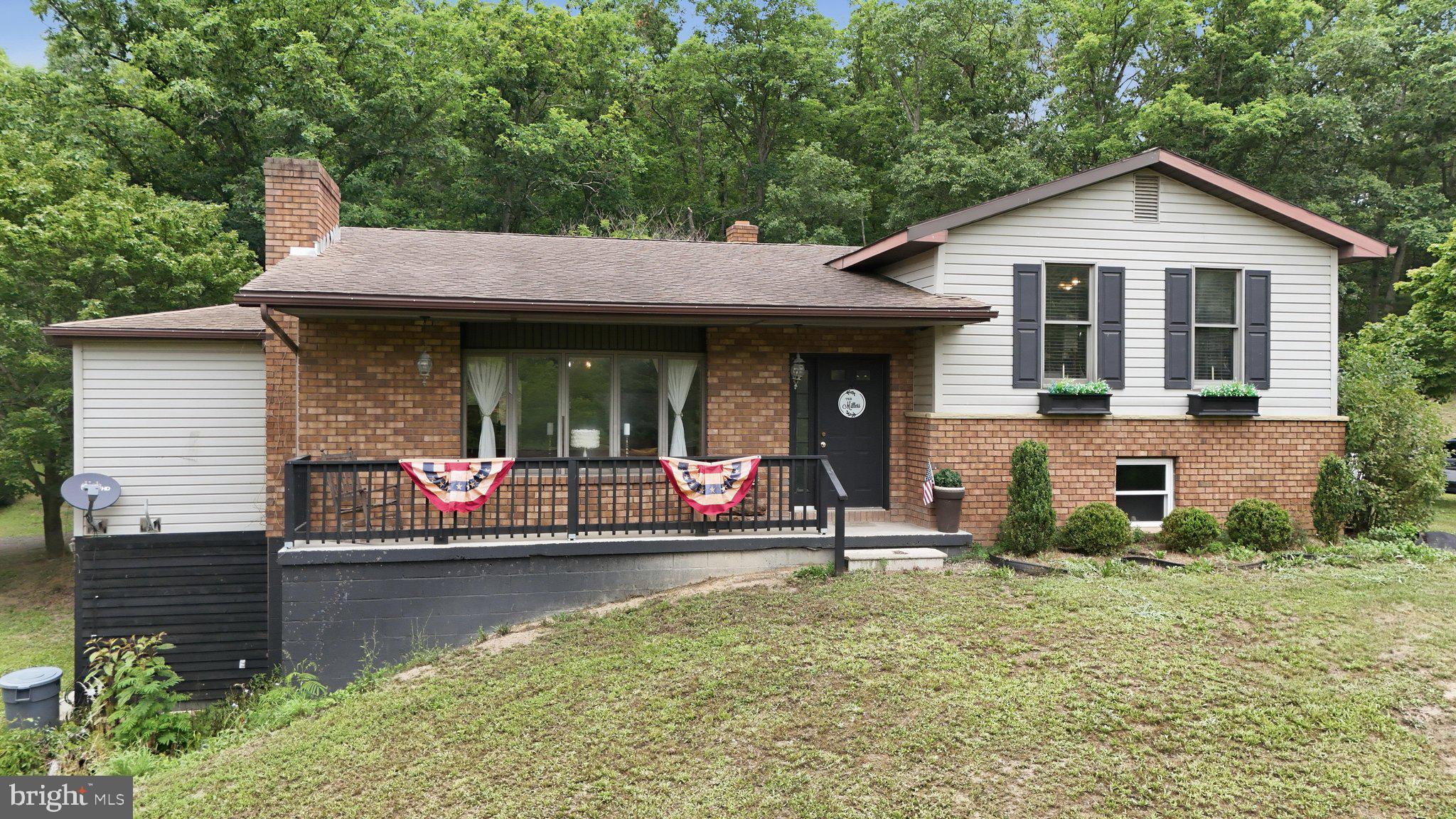 238 Landis Lane Green Spring, WV 26722 - Photo 2 of 40