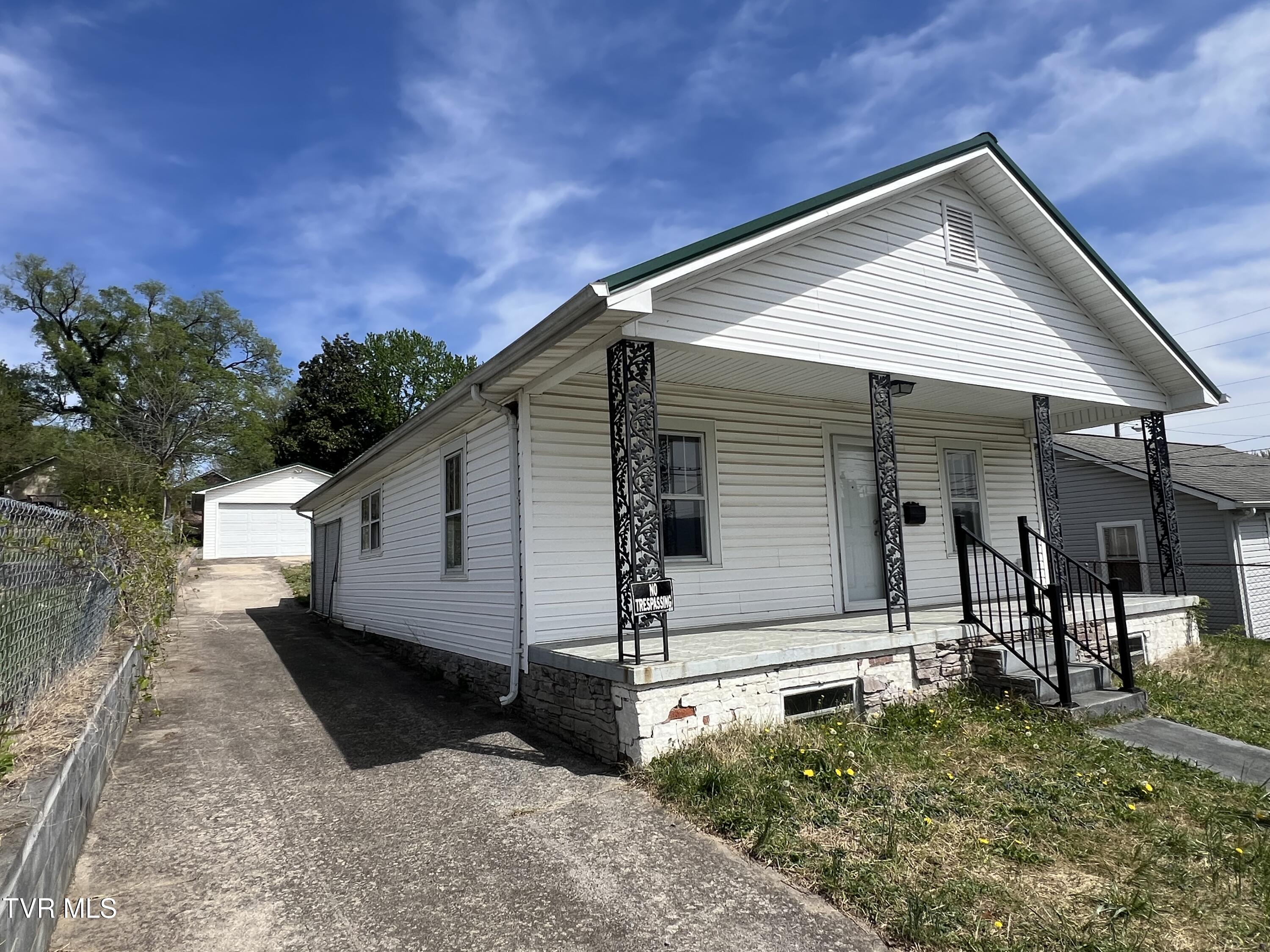907 Riverside Avenue Kingsport, TN 37660 - Photo 1 of 35 Front View #2