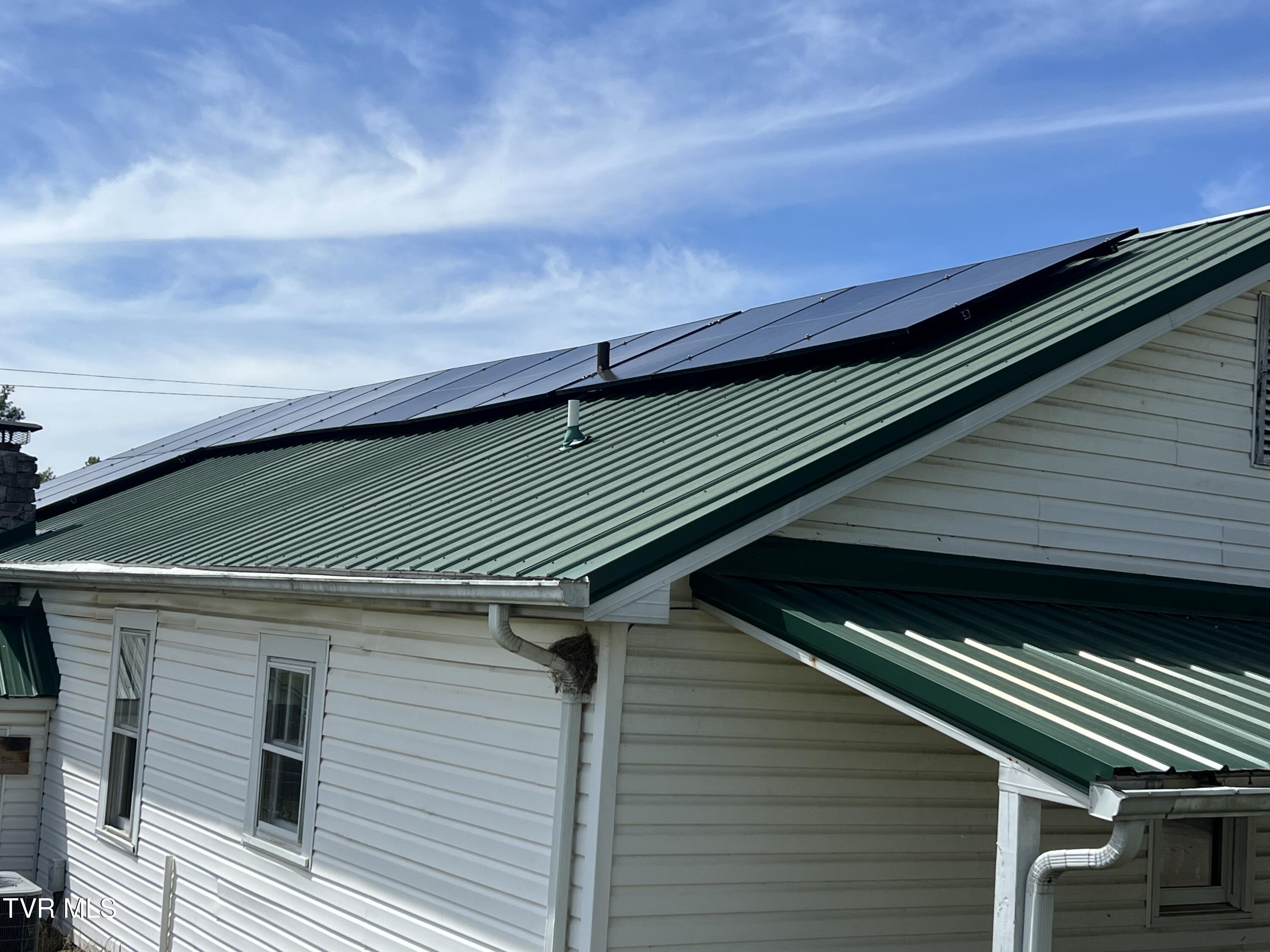 907 Riverside Avenue Kingsport, TN 37660 - Photo 34 of 35 View of Solar Panels