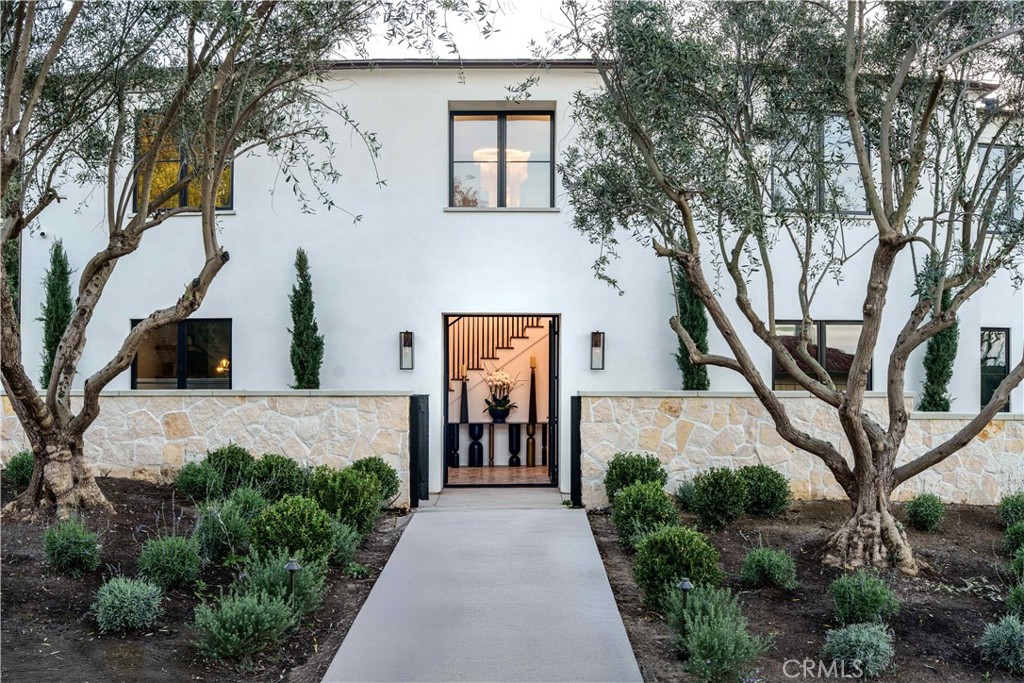 704 Apsley Road Palos Verdes Estates, CA 90274 - Photo 1 of 59