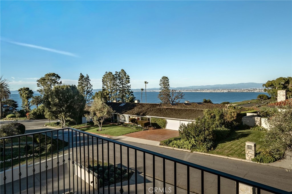 704 Apsley Road Palos Verdes Estates, CA 90274 - Photo 28 of 59