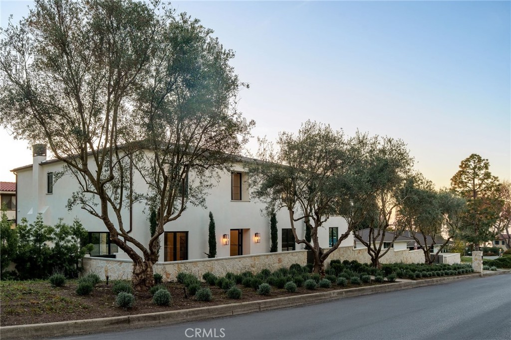 704 Apsley Road Palos Verdes Estates, CA 90274 - Photo 3 of 59