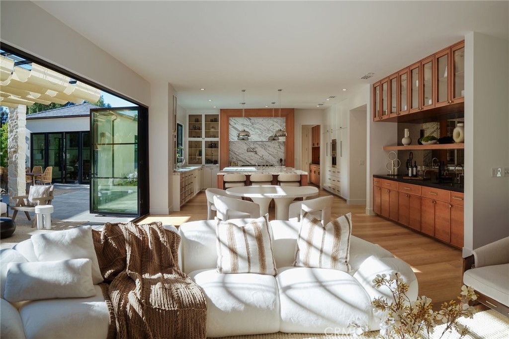 704 Apsley Road Palos Verdes Estates, CA 90274 - Photo 6 of 59