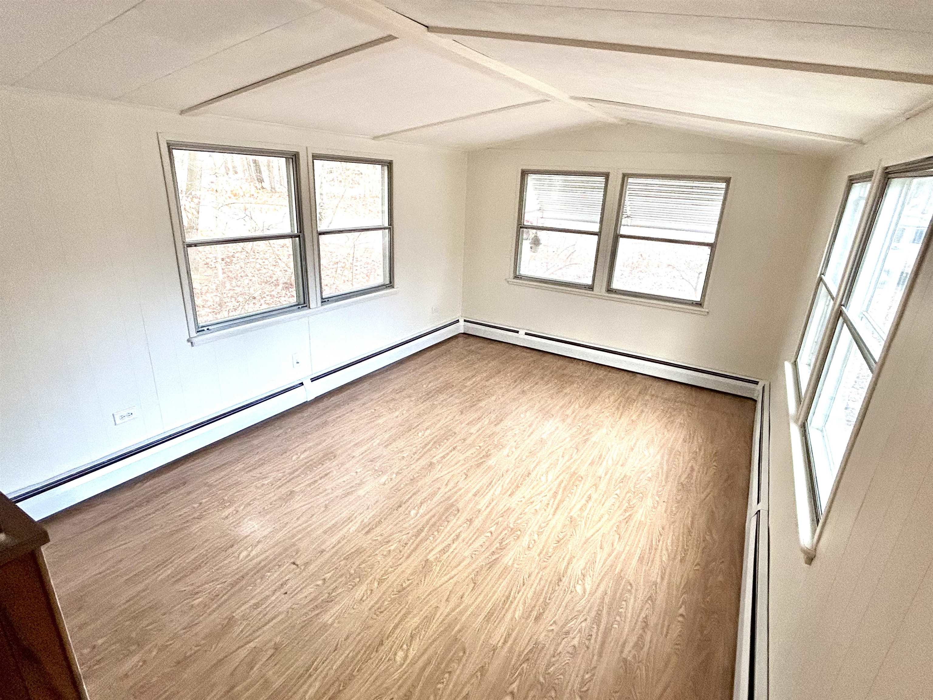 3 Hoover Circle Loudon, NH 03307 - Photo 2 of 14