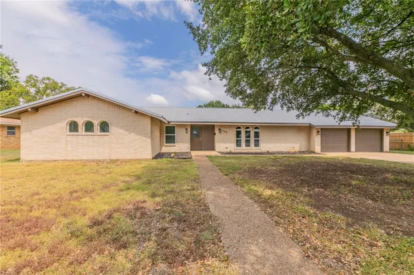 $450,000 | 706 Fillmore Street, McGregor, TX 76657