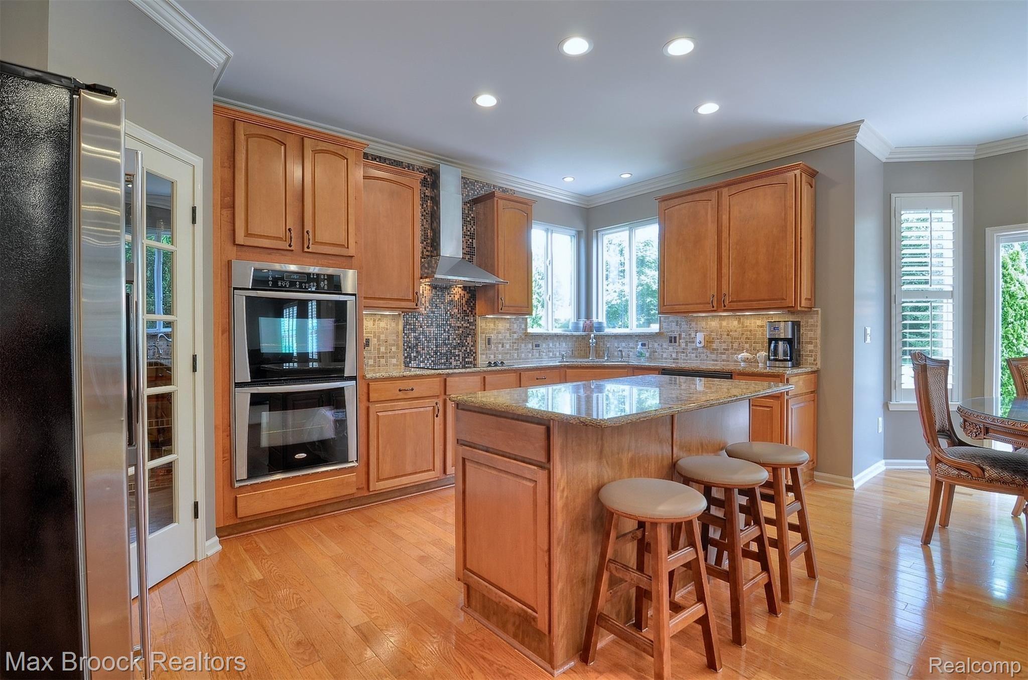 3059 Penn Court Rochester, MI 48307 - Photo 16 of 46 16-Kitchen 2nd View.jpg