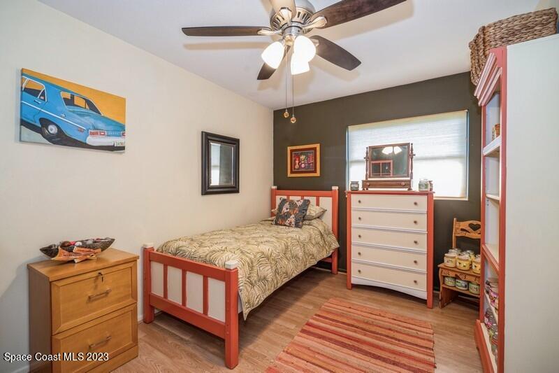 1091 Bali Road Cocoa Beach, FL 32931 - Photo 21 of 40 2nd bedroom